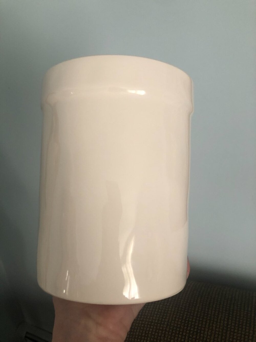 New Rae Dunn Valentine's Day Kitchen Utensil Holder XOXO w/ Hearts - Picture 3 of 5